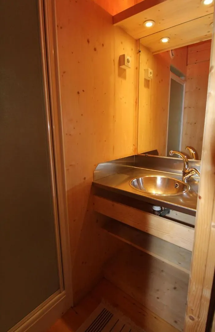 度假居 Cabane Perchee Jurassic Piscine, Spa Et Hammam Proche Des Gorges De L'Aveyron Lavaurette 法国
