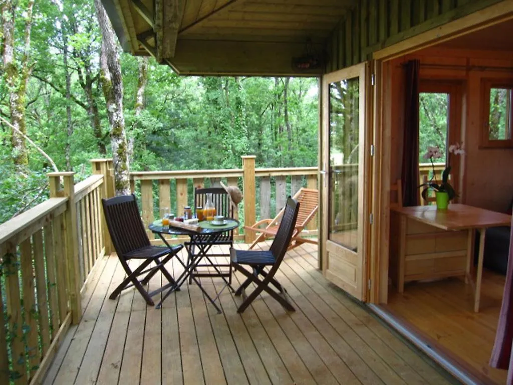Cabane Perchee Jurassic Piscine, Spa Et Hammam Proche Des Gorges De L'Aveyron Lavaurette 0*,  法国